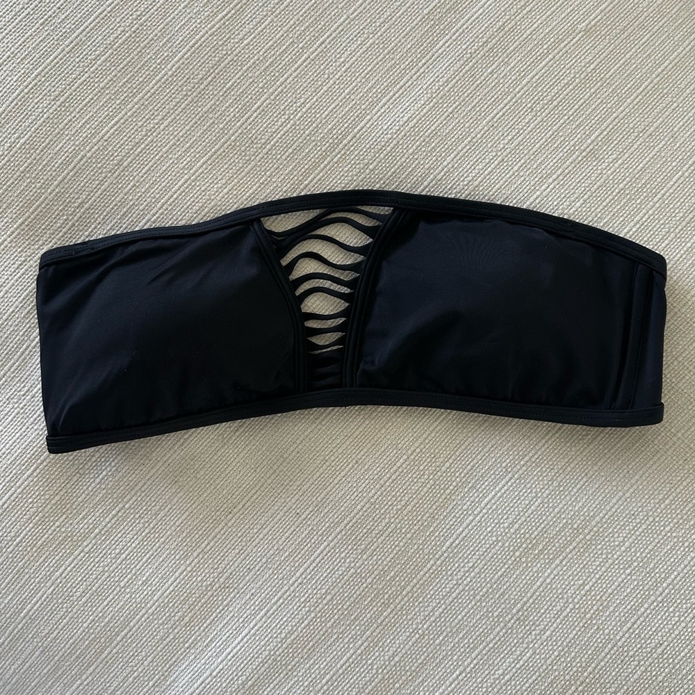 Black strapless bikini top